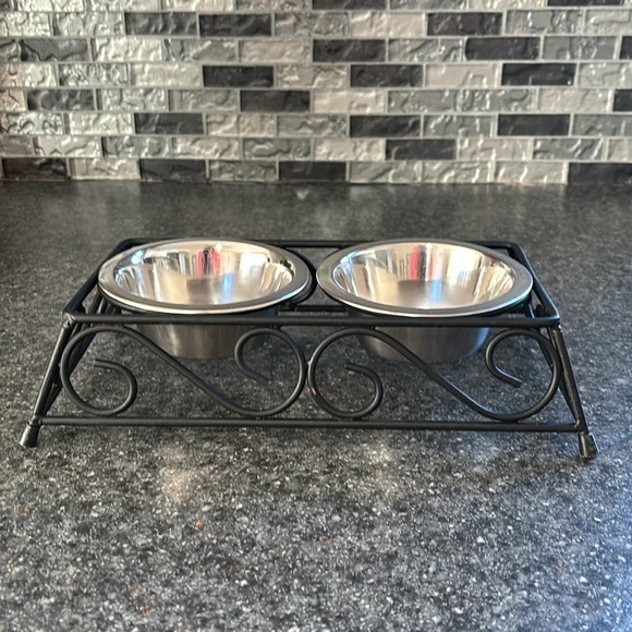 💕Bundle 10/$10💕Small Decorative Pet Dishes💕 - Picture 2 of 2